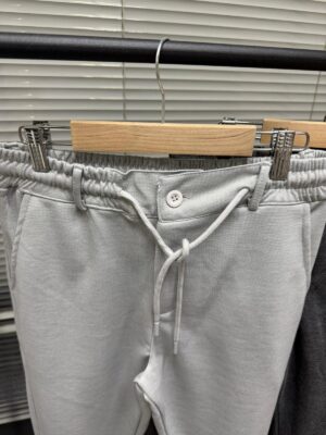 Alternative view of IceStorm Jogger ❄️🔥